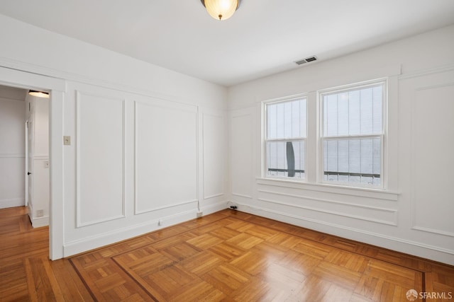 3046-3048 Polk St, San Francisco, CA 94109 - spare room featuring a decorative wall