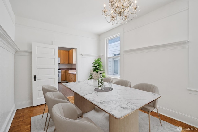 3046-3048 Polk St, San Francisco, CA 94109 - dining space with a chandelier and baseboards