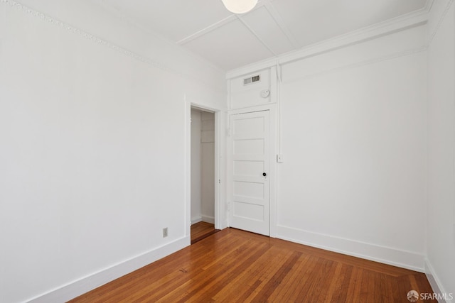 3046-3048 Polk St, San Francisco, CA 94109 - unfurnished room featuring wood finished floors and crown molding