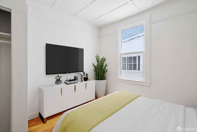 3046-3048 Polk St, San Francisco, CA 94109 - bedroom featuring light wood-style flooring and baseboards