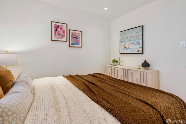 372 Baltimore Way, San Francisco, CA 94112 - bedroom with recessed lighting