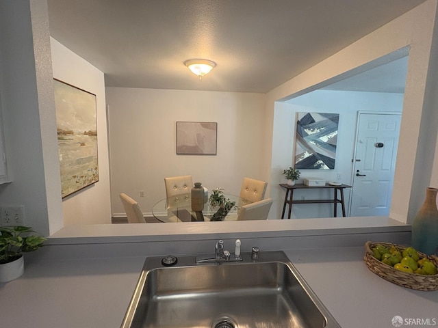 450 Carl St, San Francisco, CA 94117 - detailed view of a sink
