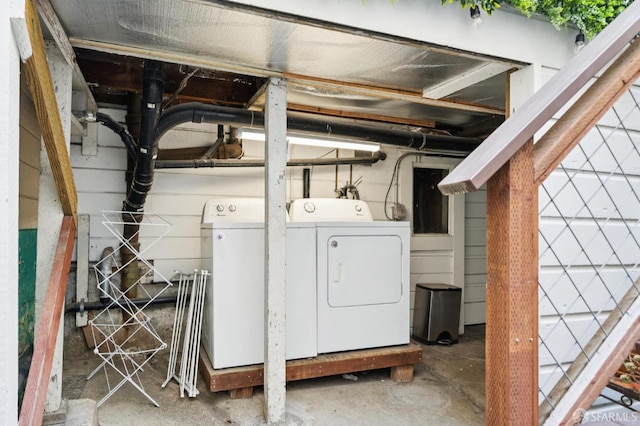 968-970 Broadway, San Francisco, CA 94133 - laundry room with separate washer and dryer