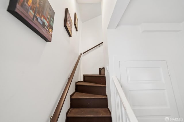 968-970 Broadway, San Francisco, CA 94133 - view of stairs