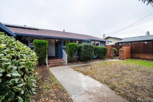 view of front of property