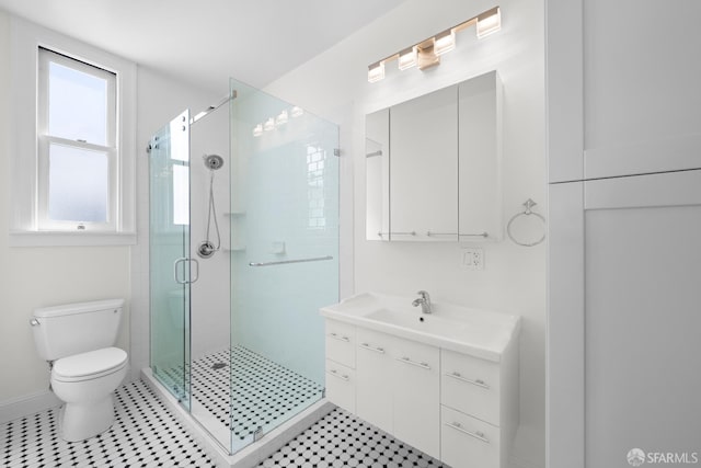 59 Collingwood St, San Francisco, CA 94114 - bathroom featuring toilet, a stall shower, and vanity