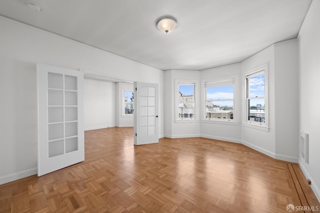 59 Collingwood St, San Francisco, CA 94114 - spare room with healthy amount of natural light, baseboards, and a smoke detector
