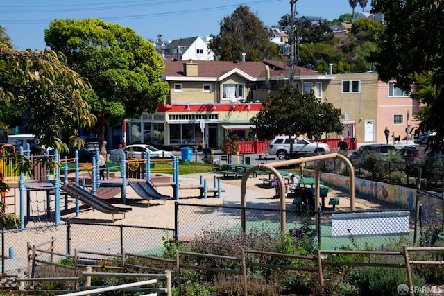 569 Peralta Ave, San Francisco, CA 94110 - view of community jungle gym