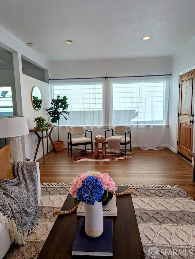 192 Ridgeway Ave, Oakland, CA 94611 - living room featuring wood finished floors, ornamental molding, and recessed lighting