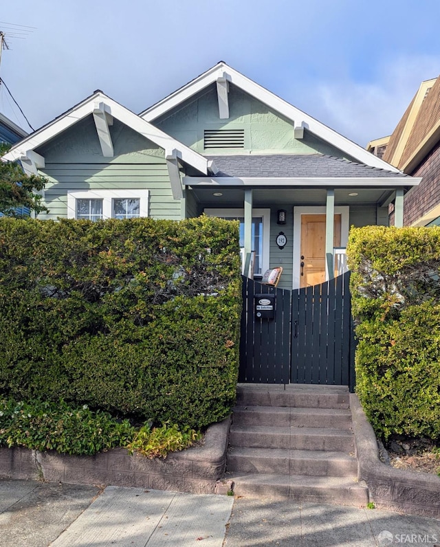 192 Ridgeway Ave, Oakland, CA 94611 - view of front of property with covered porch
