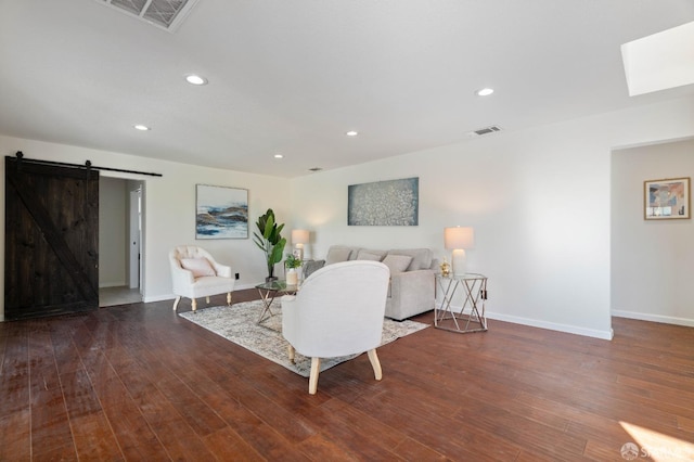 350 Camino Diablo Rd, Brentwood, CA 94513 - living area featuring wood finished floors, a barn door, visible vents, and recessed lighting