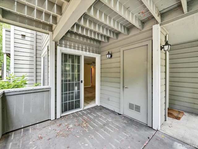 605 Canyon Oaks Dr Unit B, Oakland, CA 94605 - entrance to property
