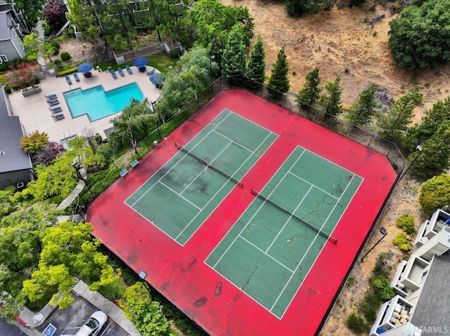 605 Canyon Oaks Dr Unit B, Oakland, CA 94605 - drone / aerial view of a pool area