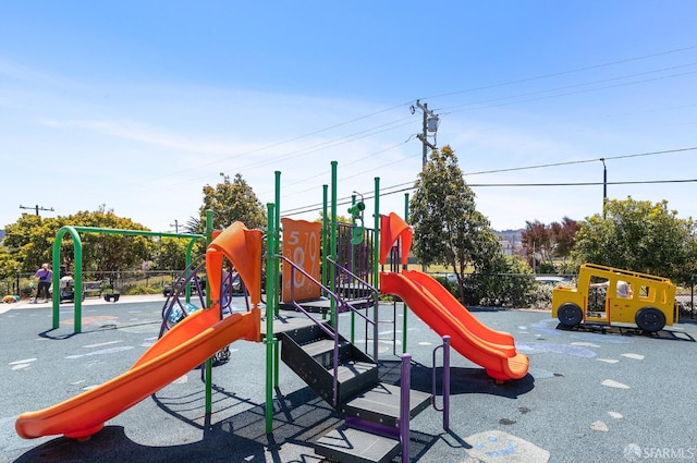 67 Rome St, San Francisco, CA 94112 - view of community jungle gym