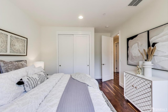 165 Summit Way, San Francisco, CA 94132 - bedroom with wood finished floors, a closet, baseboards, and recessed lighting