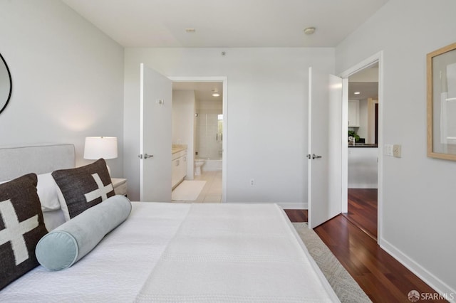 451 Kansas St Unit 428, San Francisco, CA 94107 - bedroom with wood finished floors and ensuite bathroom