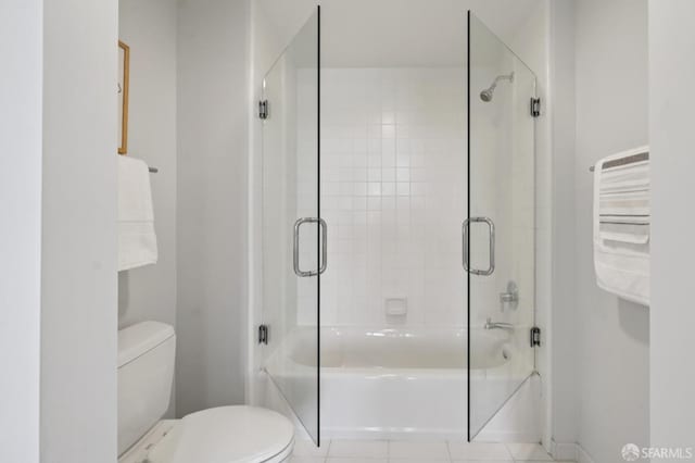 451 Kansas St Unit 428, San Francisco, CA 94107 - bathroom with enclosed tub / shower combo and tile patterned floors