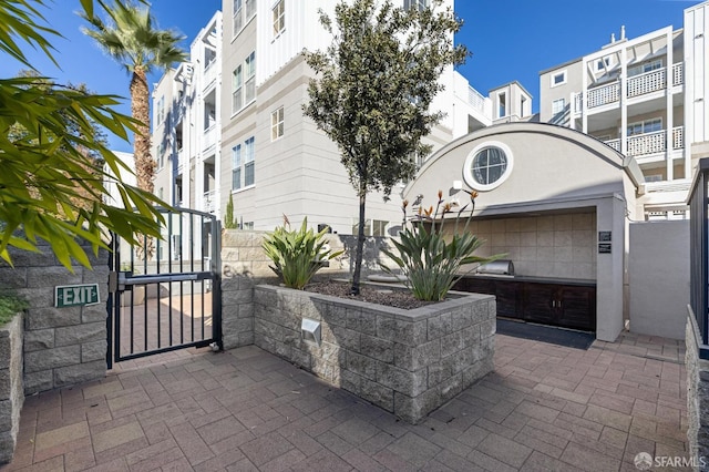 3901 Lick Mill Blvd Unit 165, Santa Clara, CA 95054 - surrounding community with a gate
