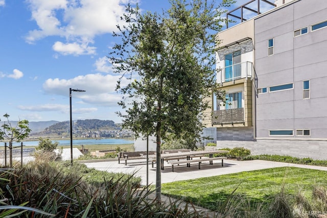 52 Kirkwood Ave Unit 321, San Francisco, CA 94124 - view of property's community featuring a water and mountain view