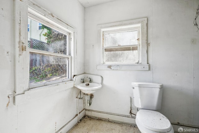 2714 Diamond St, San Francisco, CA 94131 - half bath with healthy amount of natural light and toilet