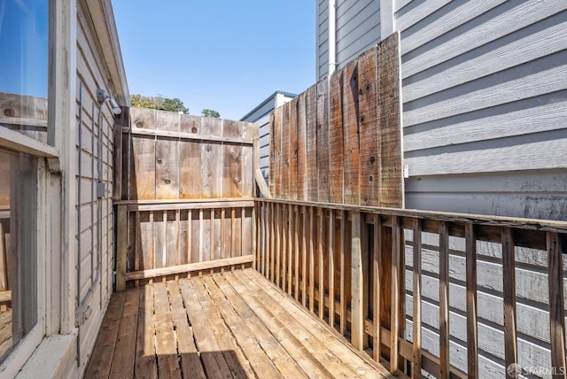 2714 Diamond St, San Francisco, CA 94131 - view of wooden deck