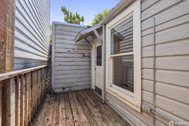 2714 Diamond St, San Francisco, CA 94131 - view of wooden terrace