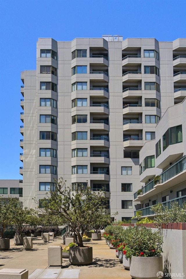 601 Van Ness Ave Unit 1047, San Francisco, CA 94102 - view of apartment building / complex