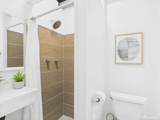 65 Danton St, San Francisco, CA 94112 - bathroom with tiled shower and toilet