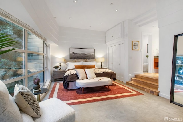 bedroom featuring carpet floors