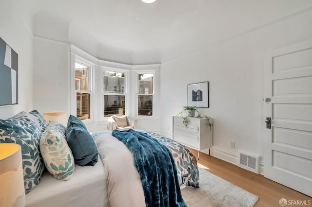 289 Church St, San Francisco, CA 94114 - bedroom with wood finished floors