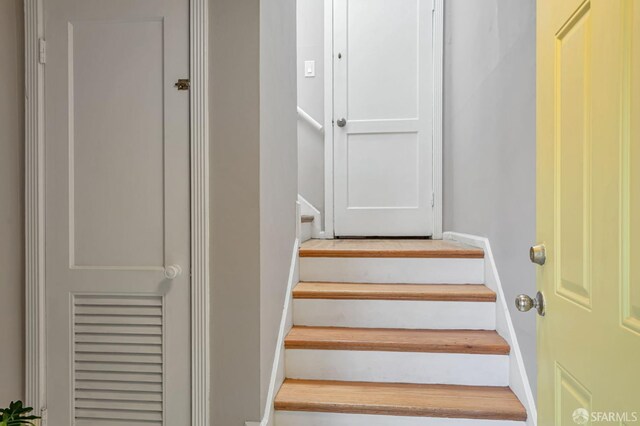 141 Cambridge St, San Francisco, CA 94134 - staircase with baseboards