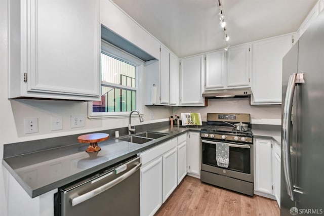 4444 Clarewood Dr, Oakland, CA 94618 - photo 15