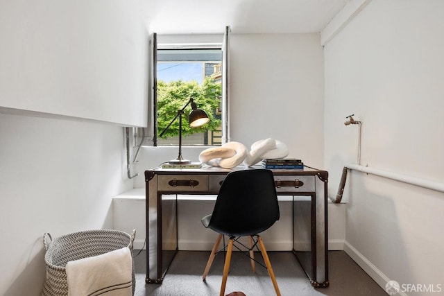 30 Lloyd St, San Francisco, CA 94117 - office with concrete floors