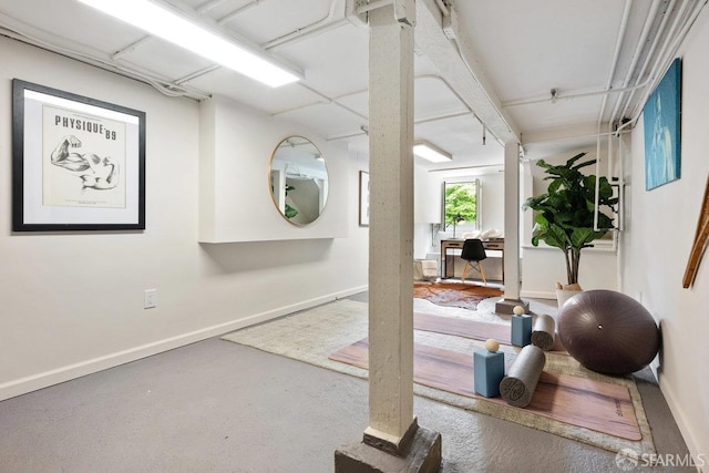 30 Lloyd St, San Francisco, CA 94117 - workout area with baseboards