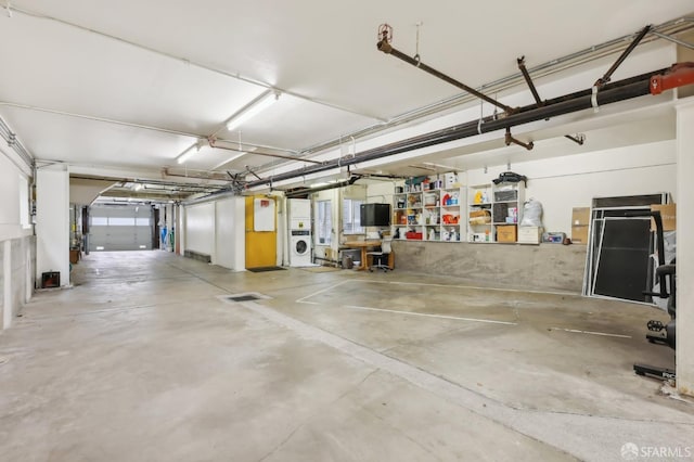 garage with washer / dryer