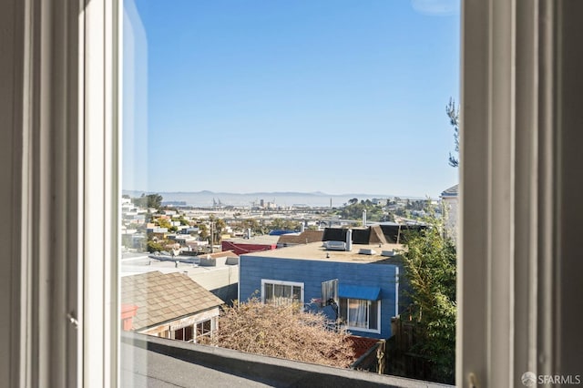 balcony featuring a mountain view