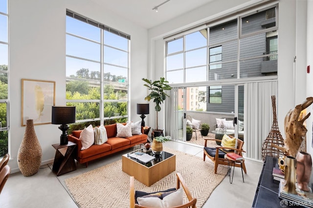 view of sunroom / solarium