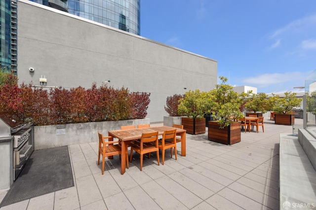 338 Main St Unit 6E, San Francisco, CA 94105 - view of patio with outdoor dining space and exterior kitchen