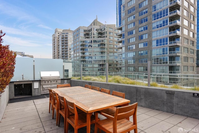 338 Main St Unit 6E, San Francisco, CA 94105 - view of patio featuring outdoor dining space and a sink