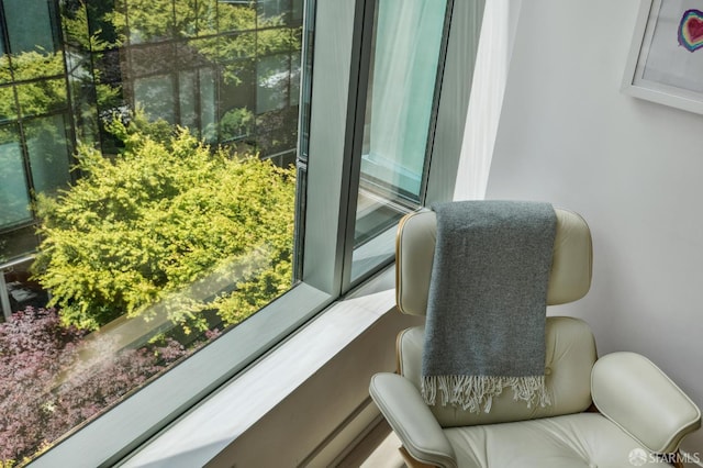 338 Main St Unit 6E, San Francisco, CA 94105 - view of sitting room