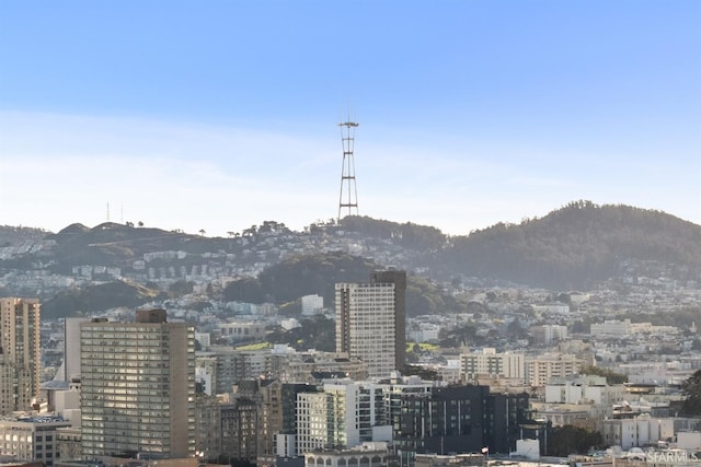 city view featuring a mountain view