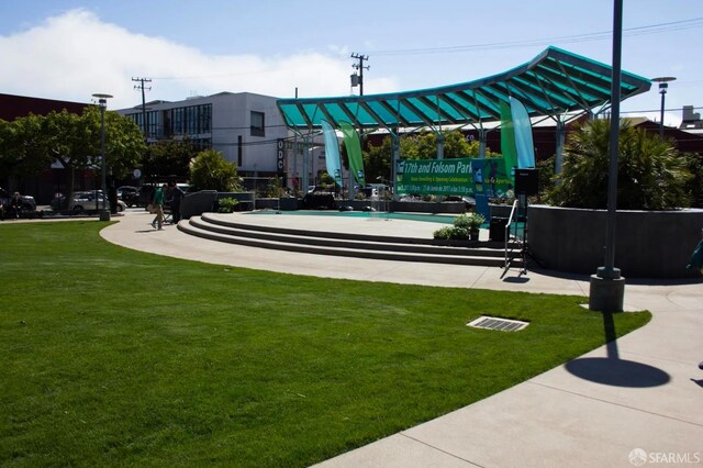 550 S Van Ness Ave Unit 306, San Francisco, CA 94110 - view of community featuring a yard