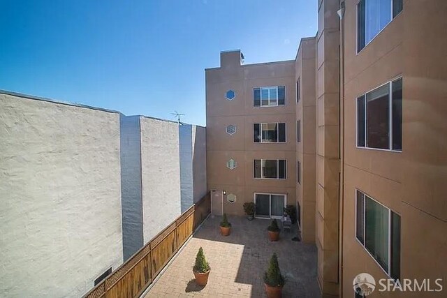 550 S Van Ness Ave Unit 306, San Francisco, CA 94110 - view of patio / terrace
