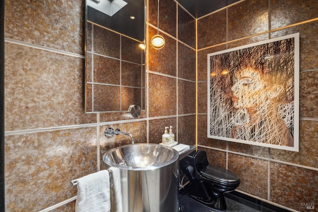 83 Mount Tiburon Rd, Tiburon, CA 94920 - bathroom with toilet and tile walls