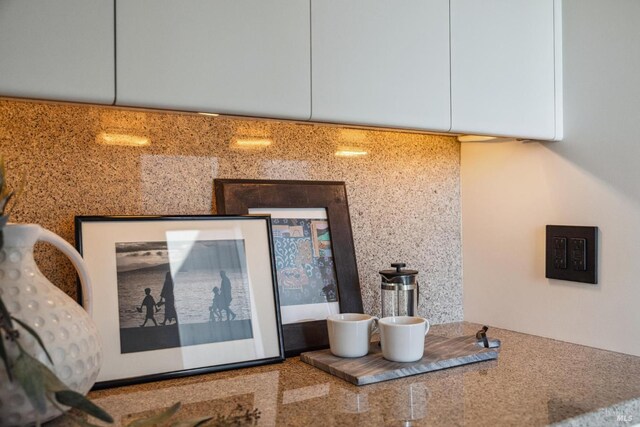 83 Mount Tiburon Rd, Tiburon, CA 94920 - detailed view of tasteful backsplash