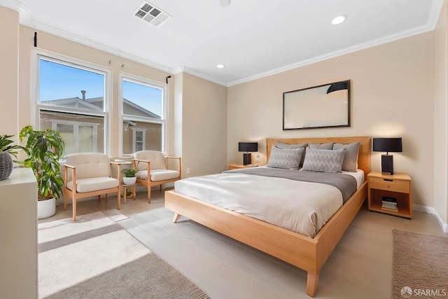 bedroom with recessed lighting, visible vents, crown molding, and baseboards