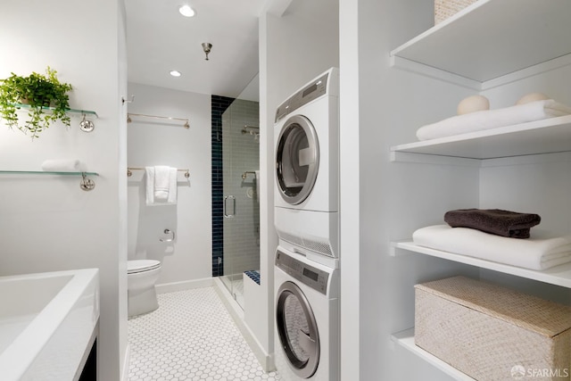 351 Buena Vista E Avenue 604E, San Francisco, CA 94117 - full bath featuring stacked washer / dryer, a stall shower, and recessed lighting