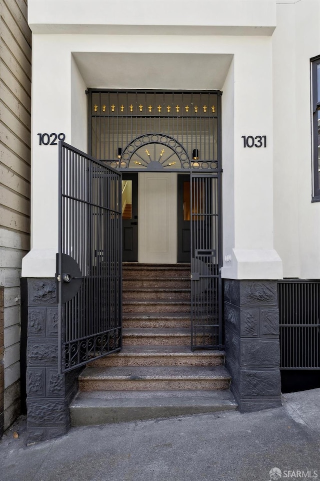 1029 Jackson St Unit 1031, San Francisco, CA 94133 - entrance to property with stucco siding