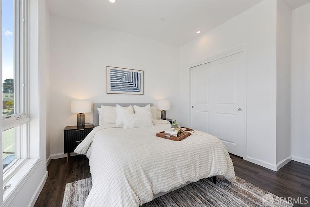 299 Sagamore St, San Francisco, CA 94112 - bedroom with dark wood-type flooring, recessed lighting, and a closet