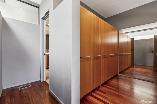 6353 Skyline Blvd, Oakland, CA 94611 - corridor featuring wood finished floors